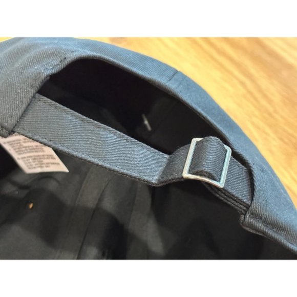 Men Women Black Cotton Medium Curved Brim Reebok Vector Logo Cap